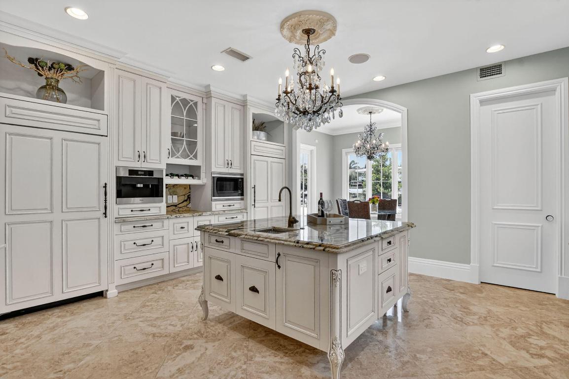 377 E Coconut Palm Road