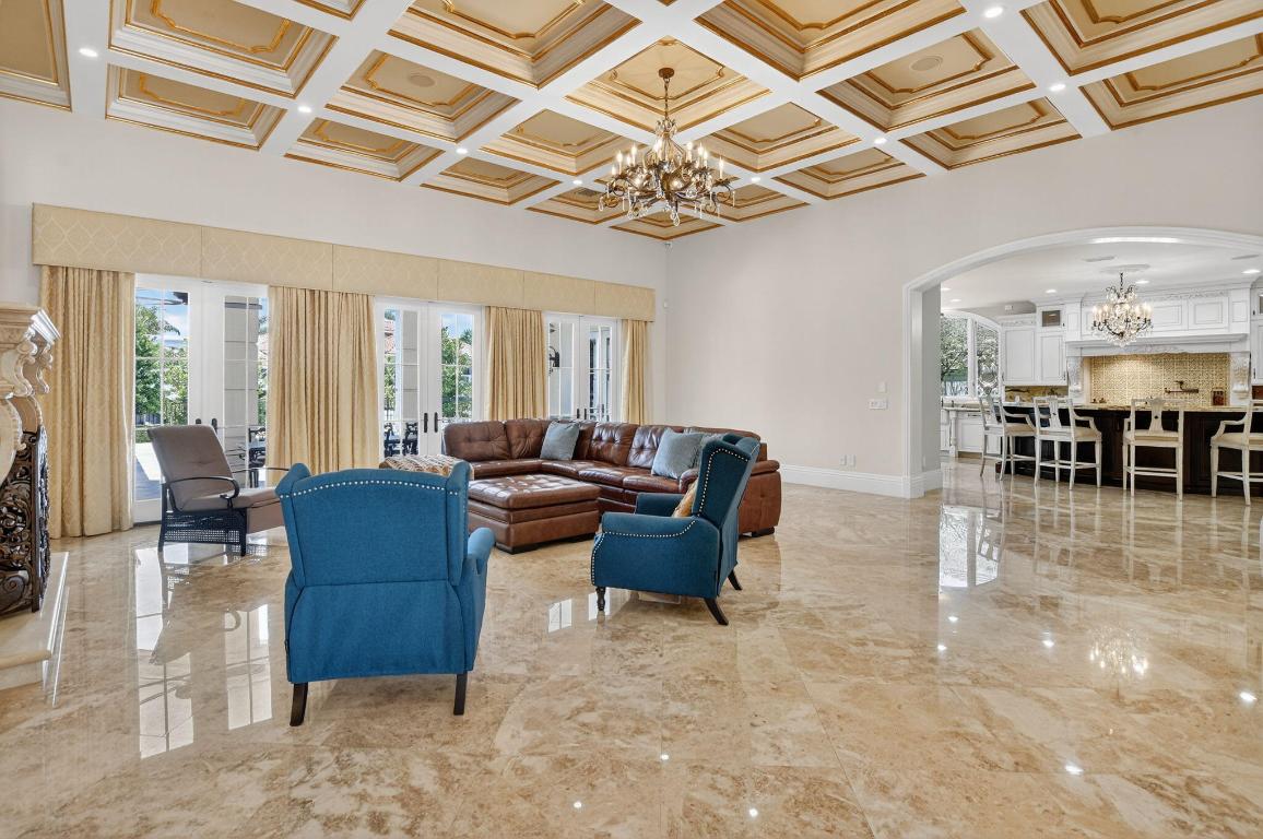 377 E Coconut Palm Road