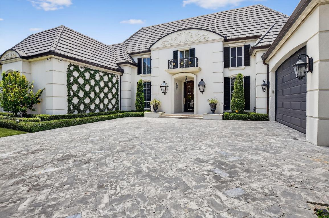 377 E Coconut Palm Road