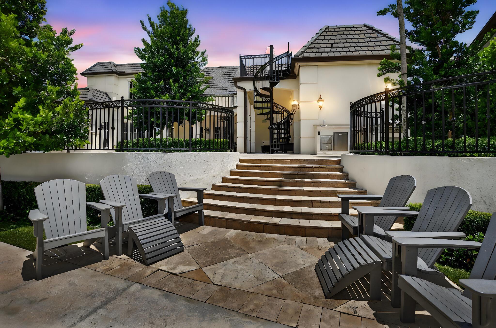 377 E Coconut Palm Road