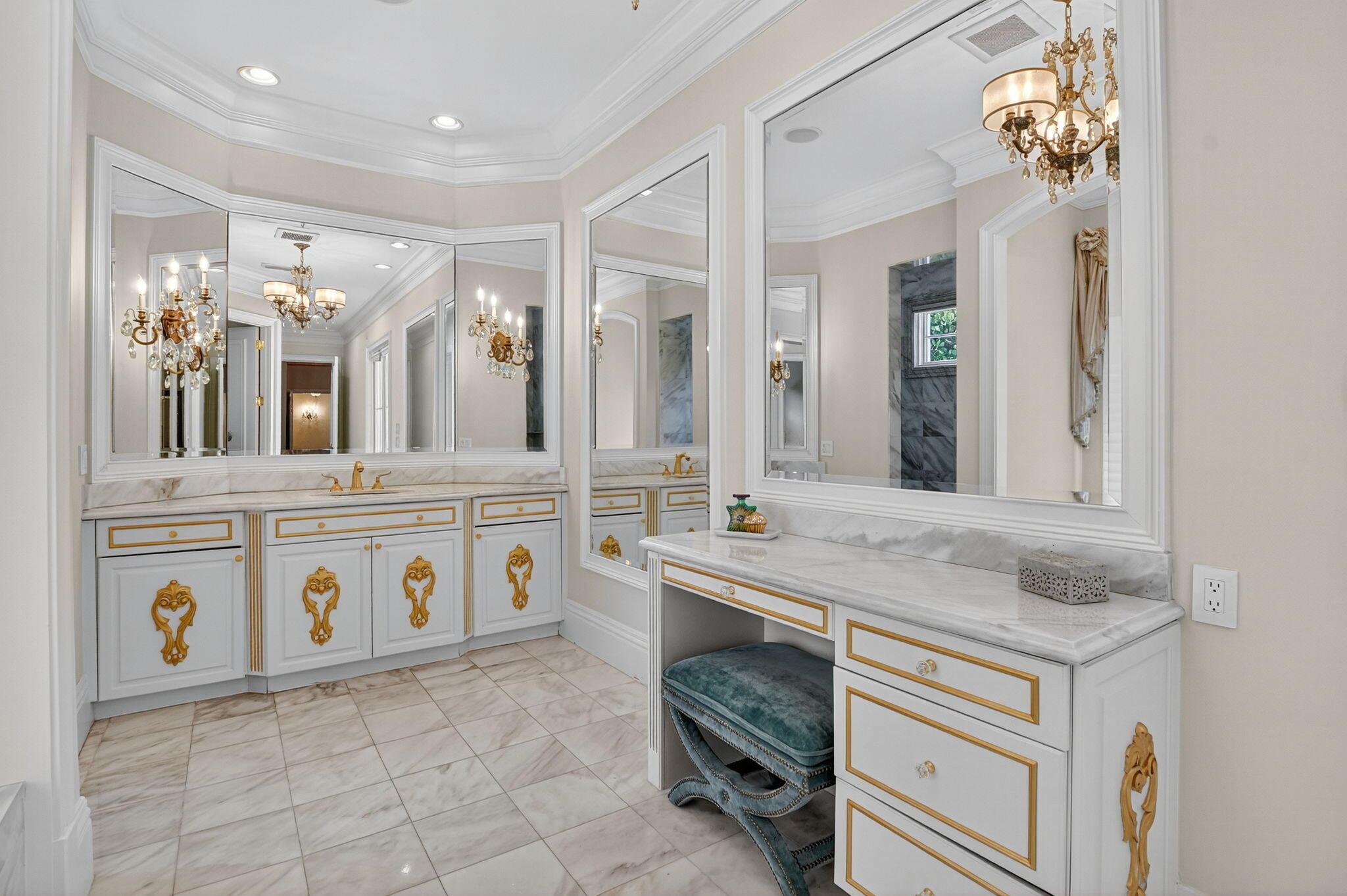 377 E Coconut Palm Road