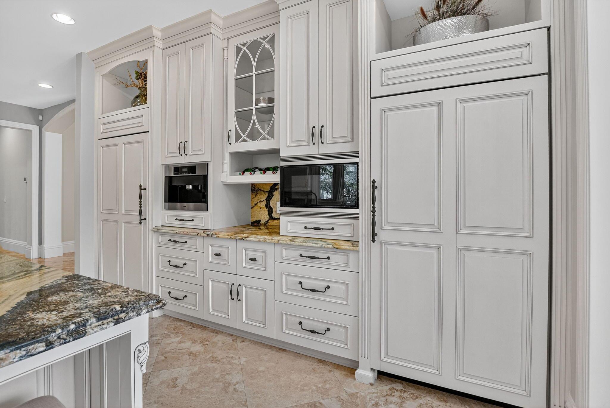 377 E Coconut Palm Road