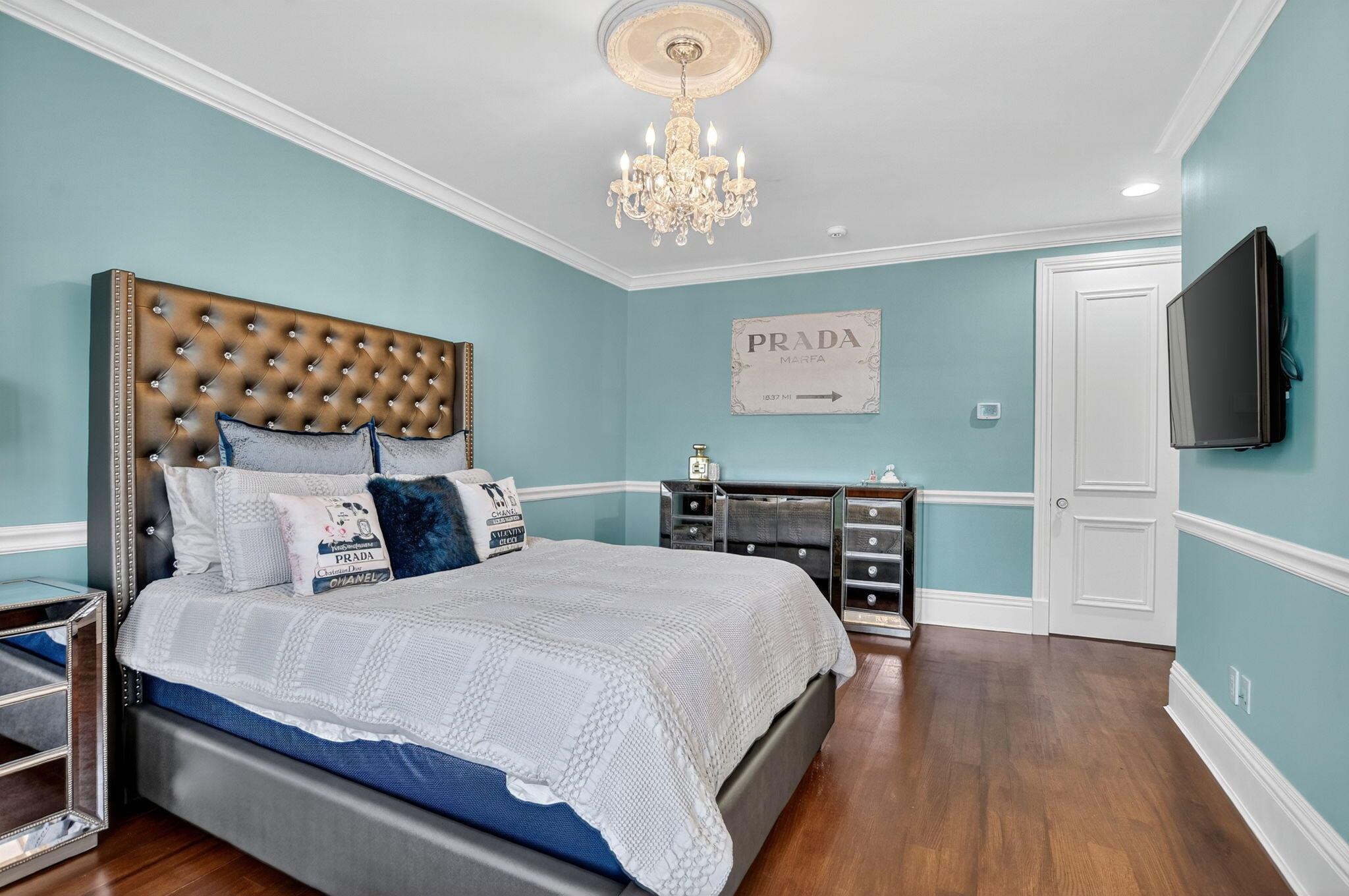 377 E Coconut Palm Road