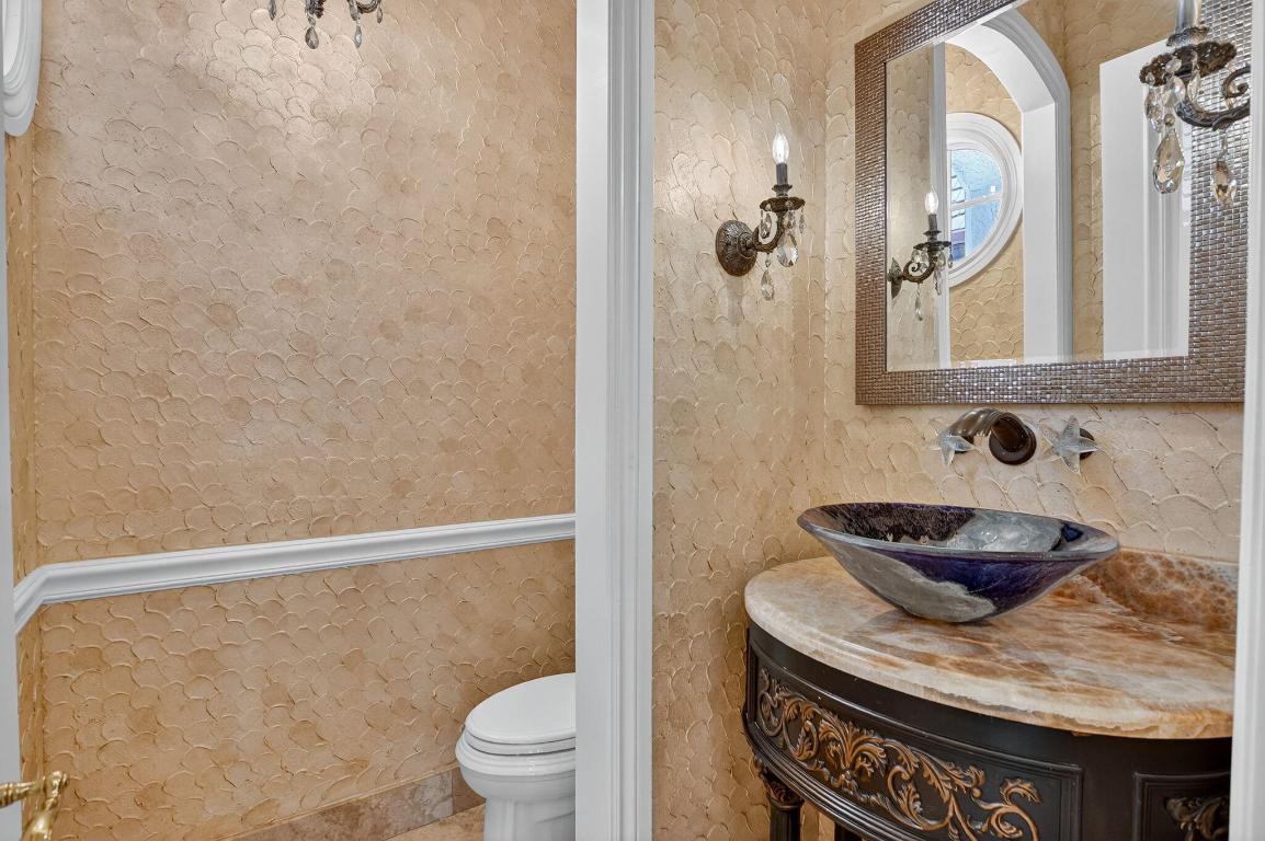 377 E Coconut Palm Road