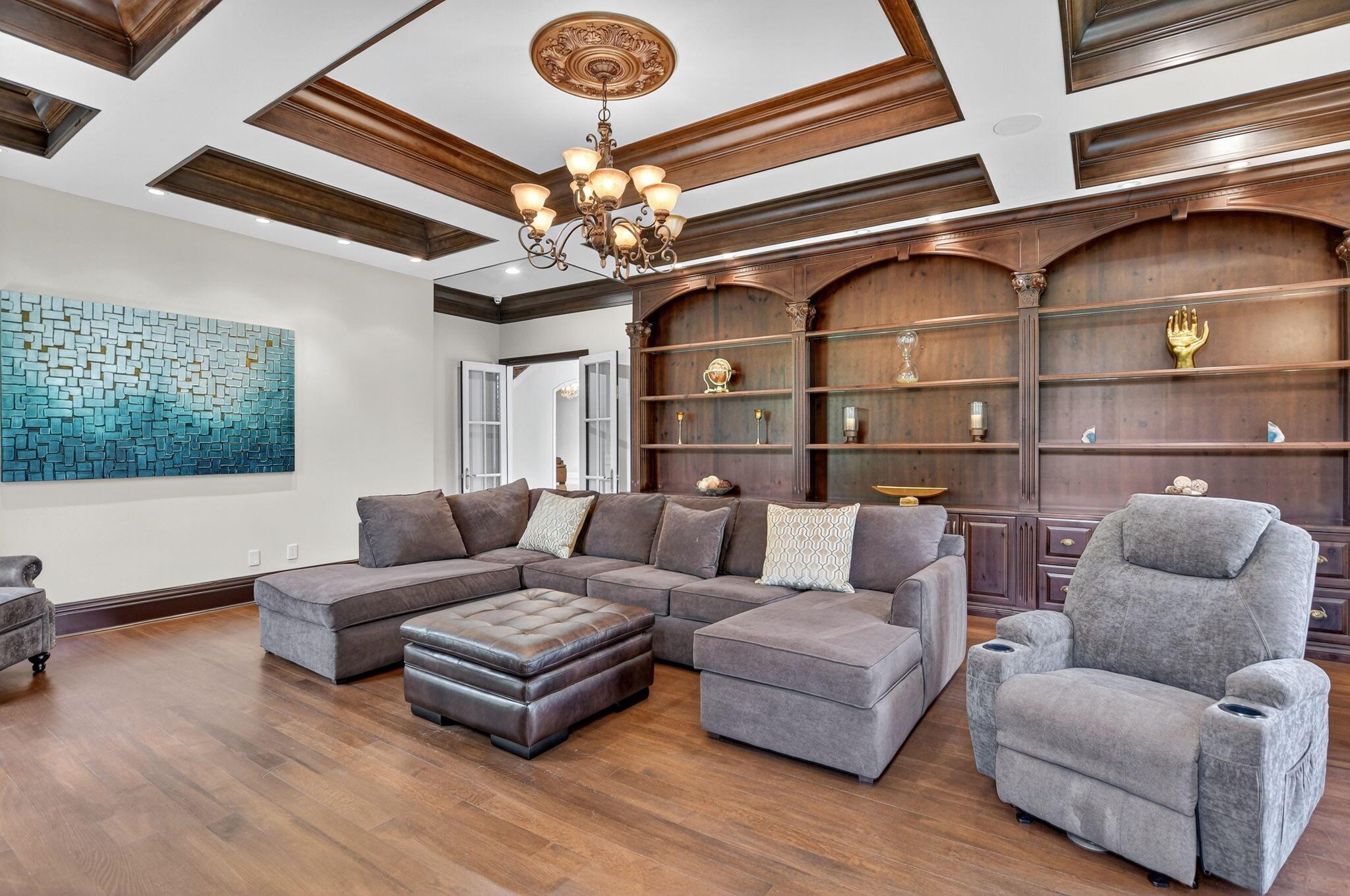 377 E Coconut Palm Road