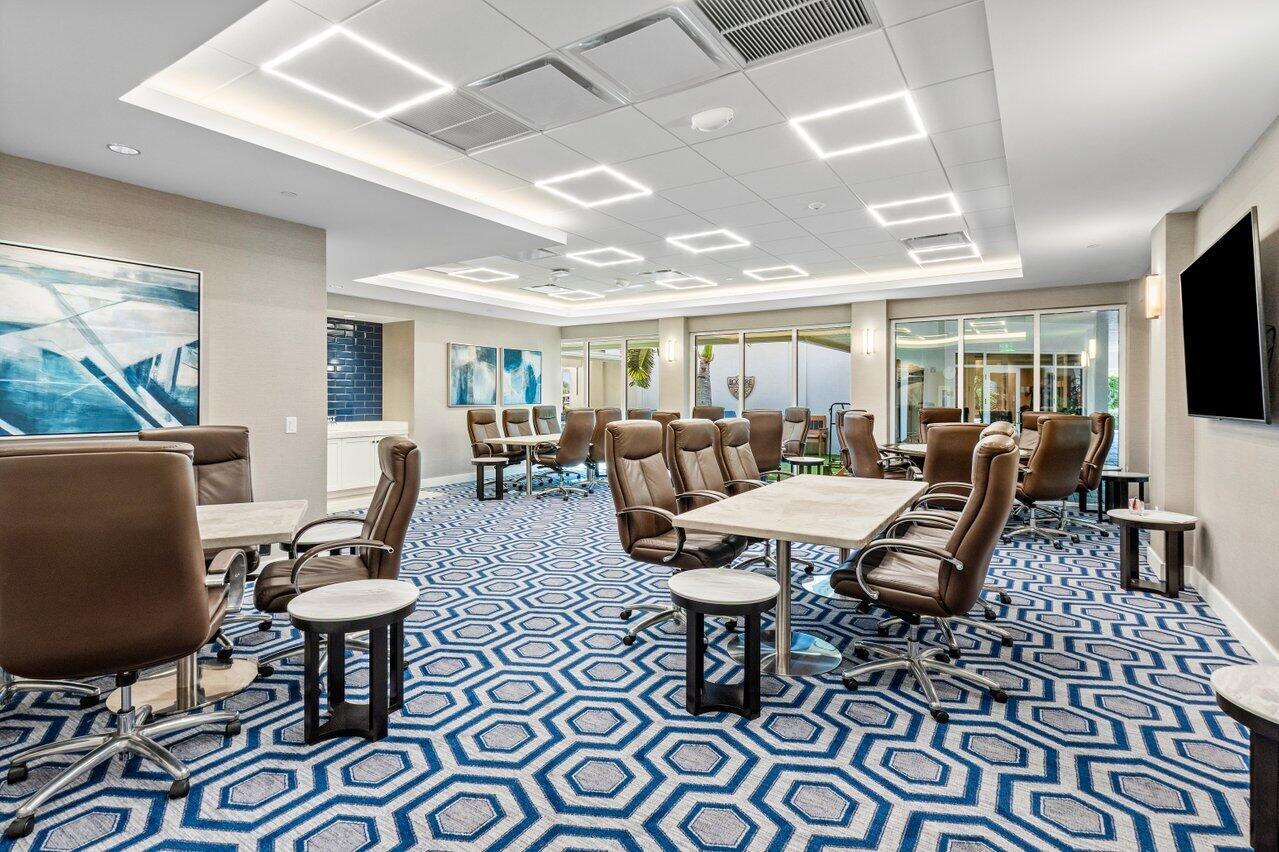 4564 Bocaire Boulevard