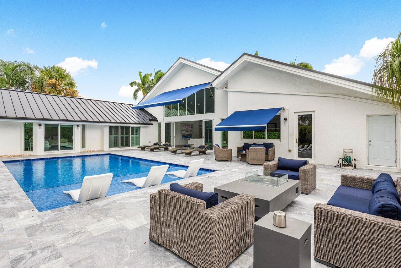 4564 Bocaire Boulevard