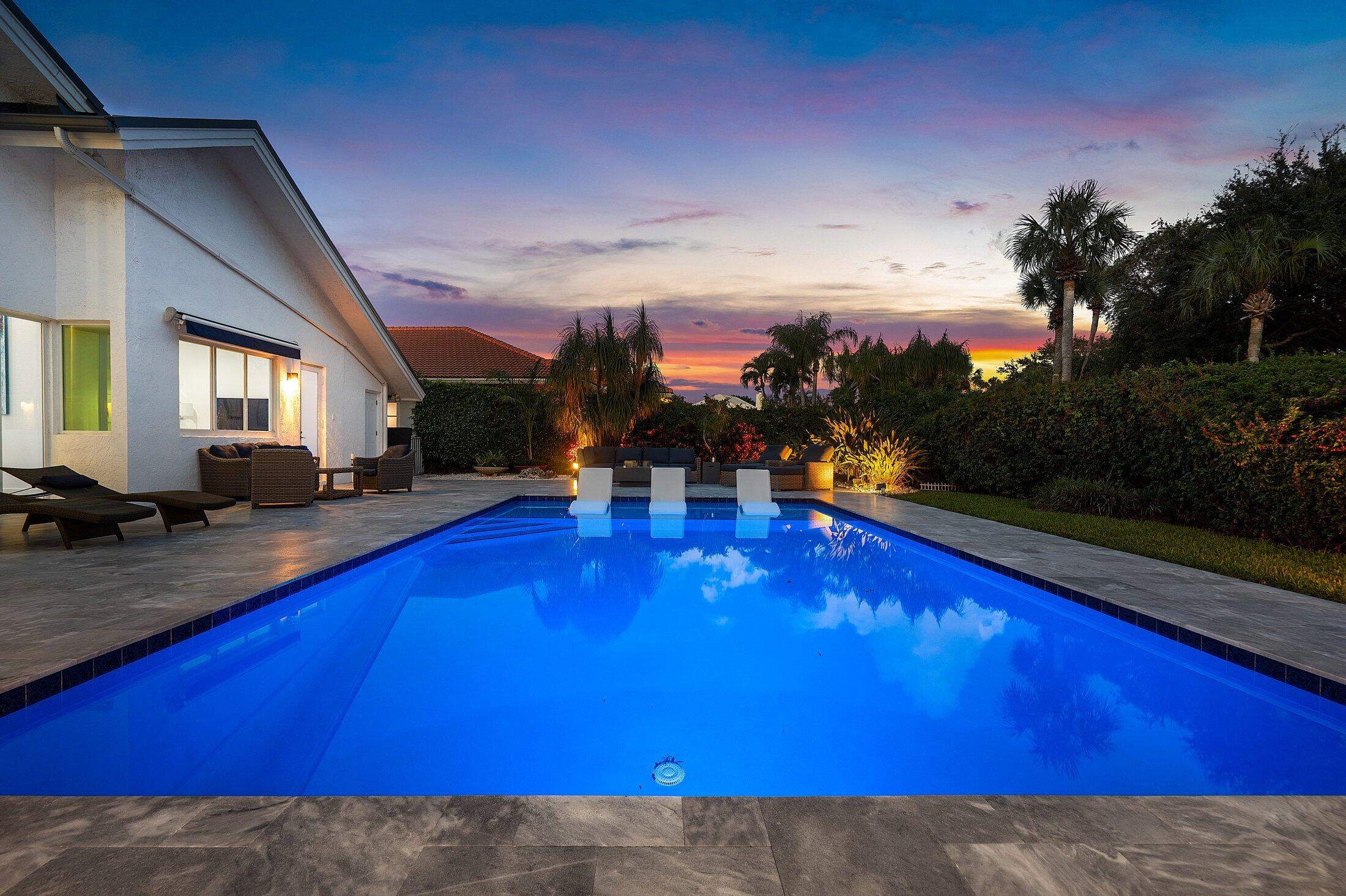 4564 Bocaire Boulevard