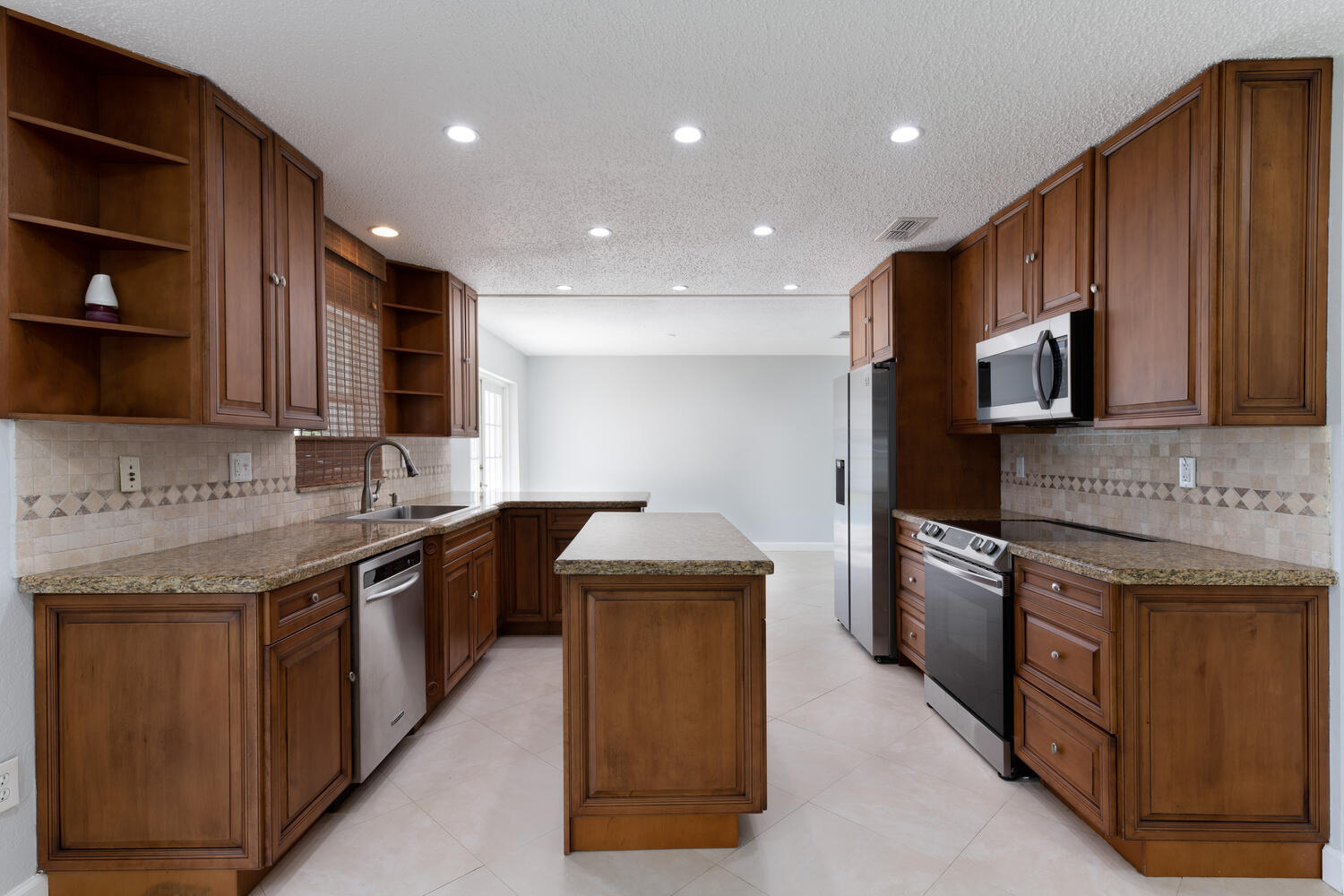 3554 NW 25 Terrace