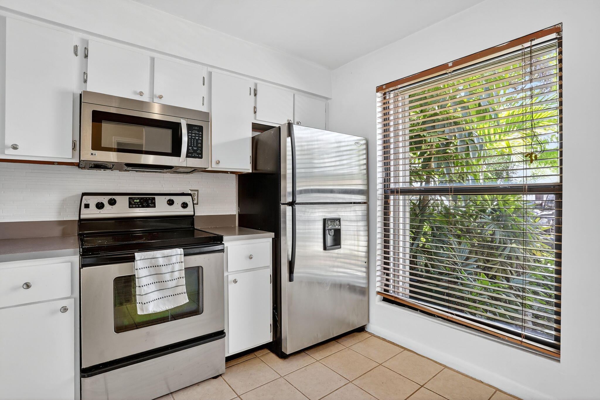 3072 S Oakland Forest Drive 406