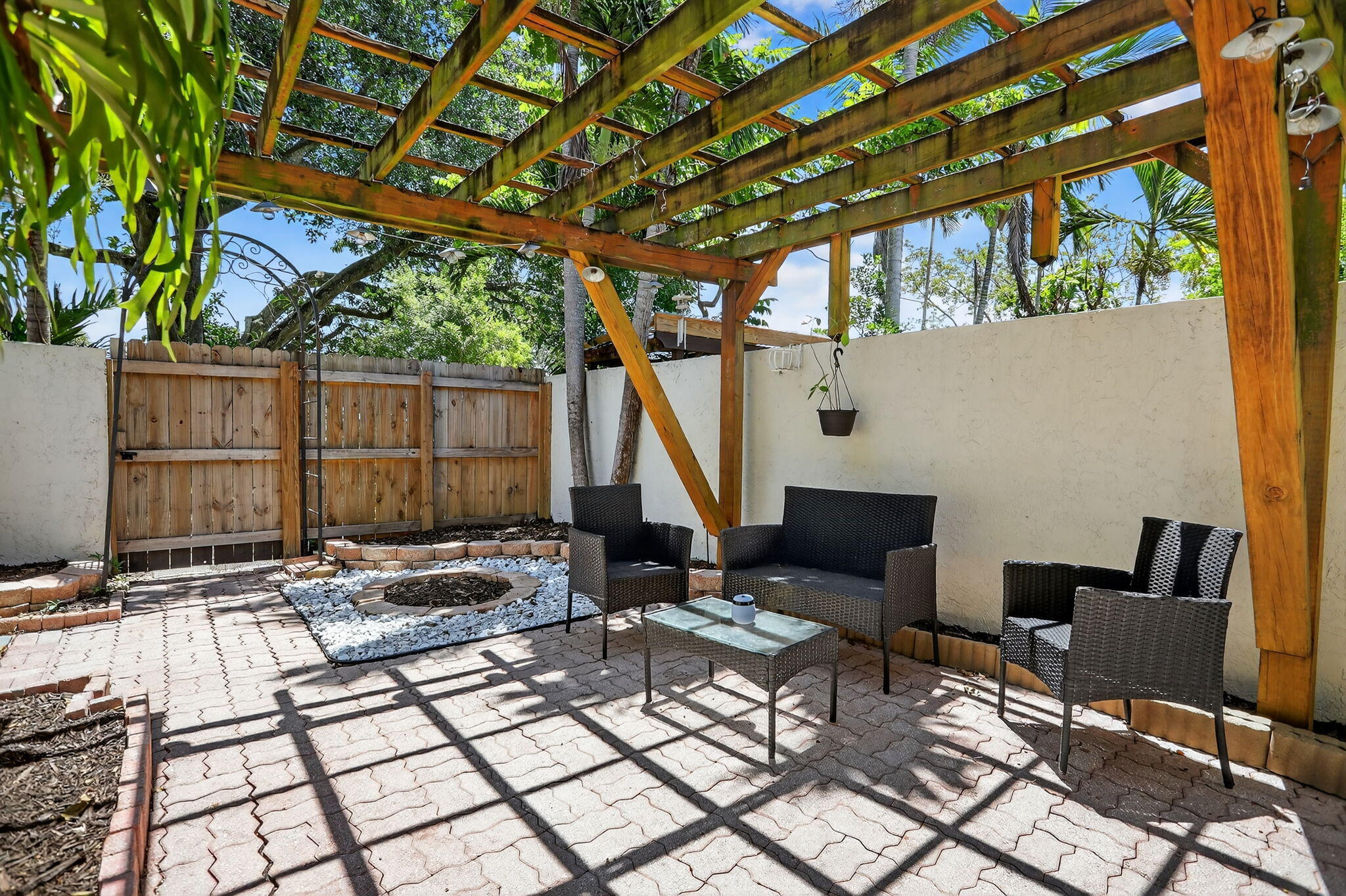 3072 S Oakland Forest Drive 406