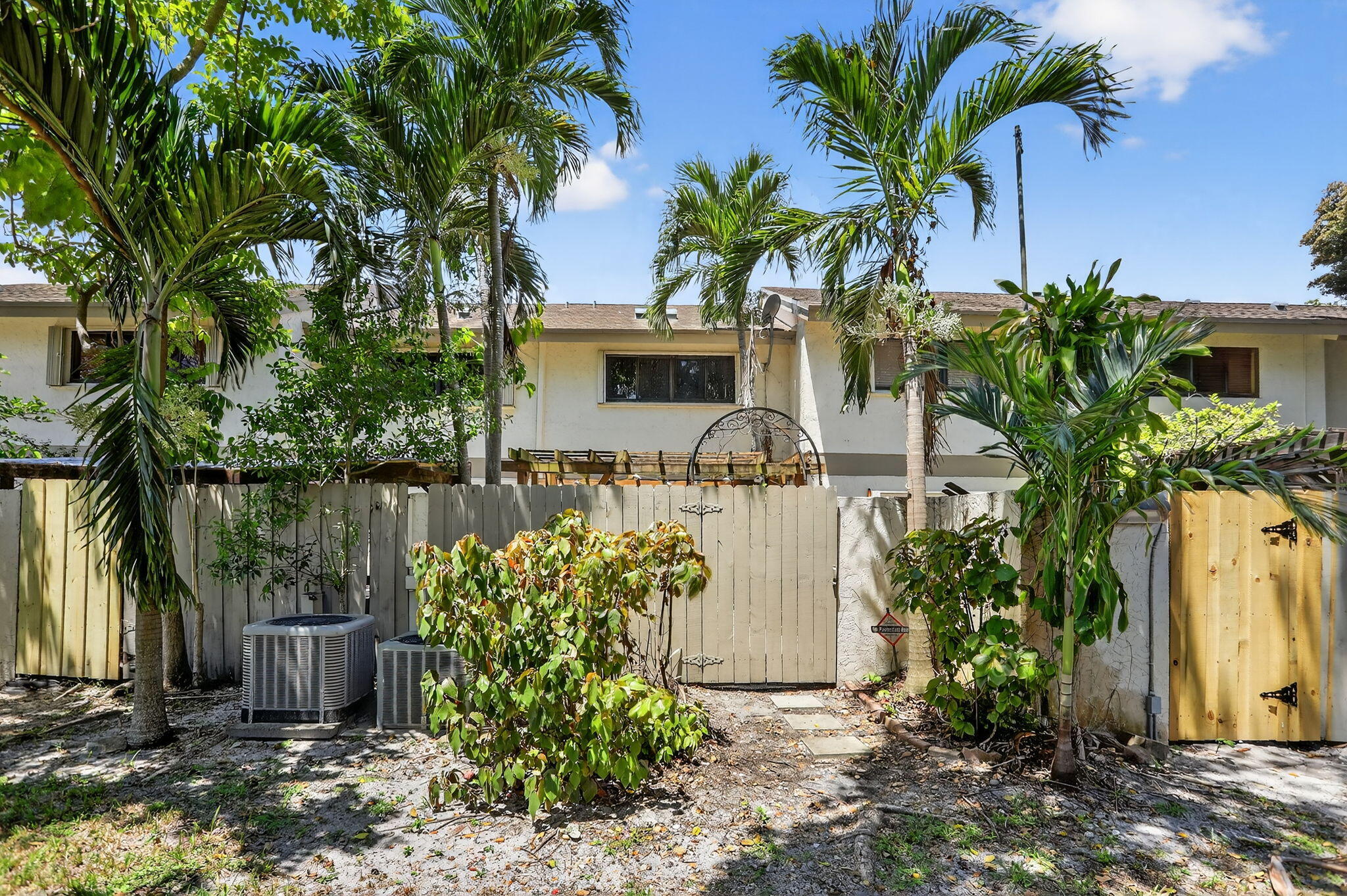 3072 S Oakland Forest Drive 406