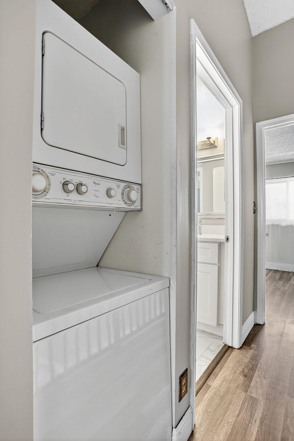 3072 S Oakland Forest Drive 406