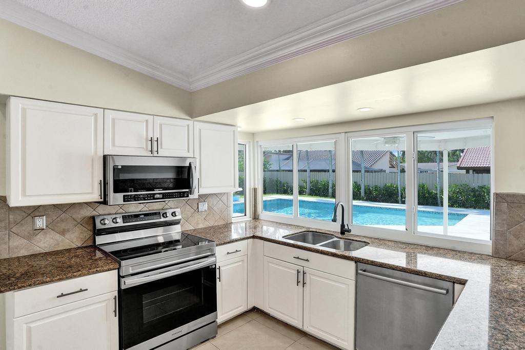 2382 NW 31st Street
