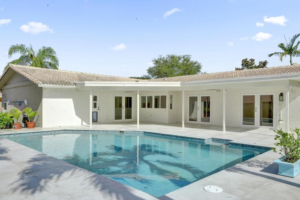 2382 NW 31st Street