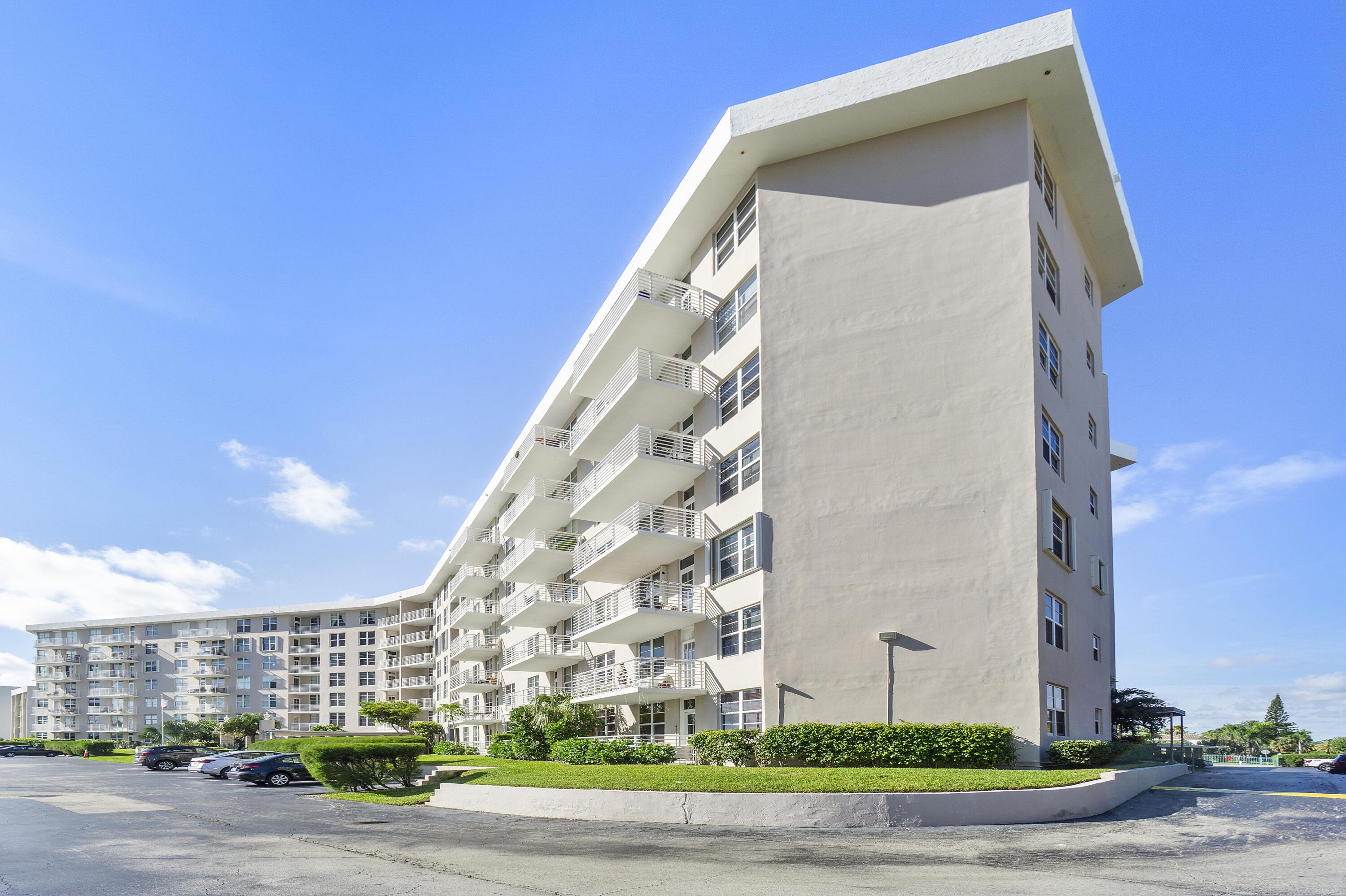 2851 S Ocean Boulevard 3a