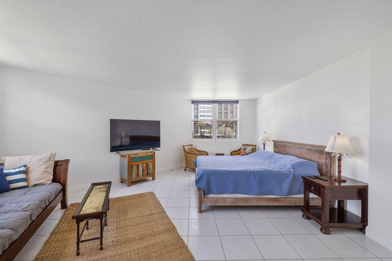 2851 S Ocean Boulevard 3a
