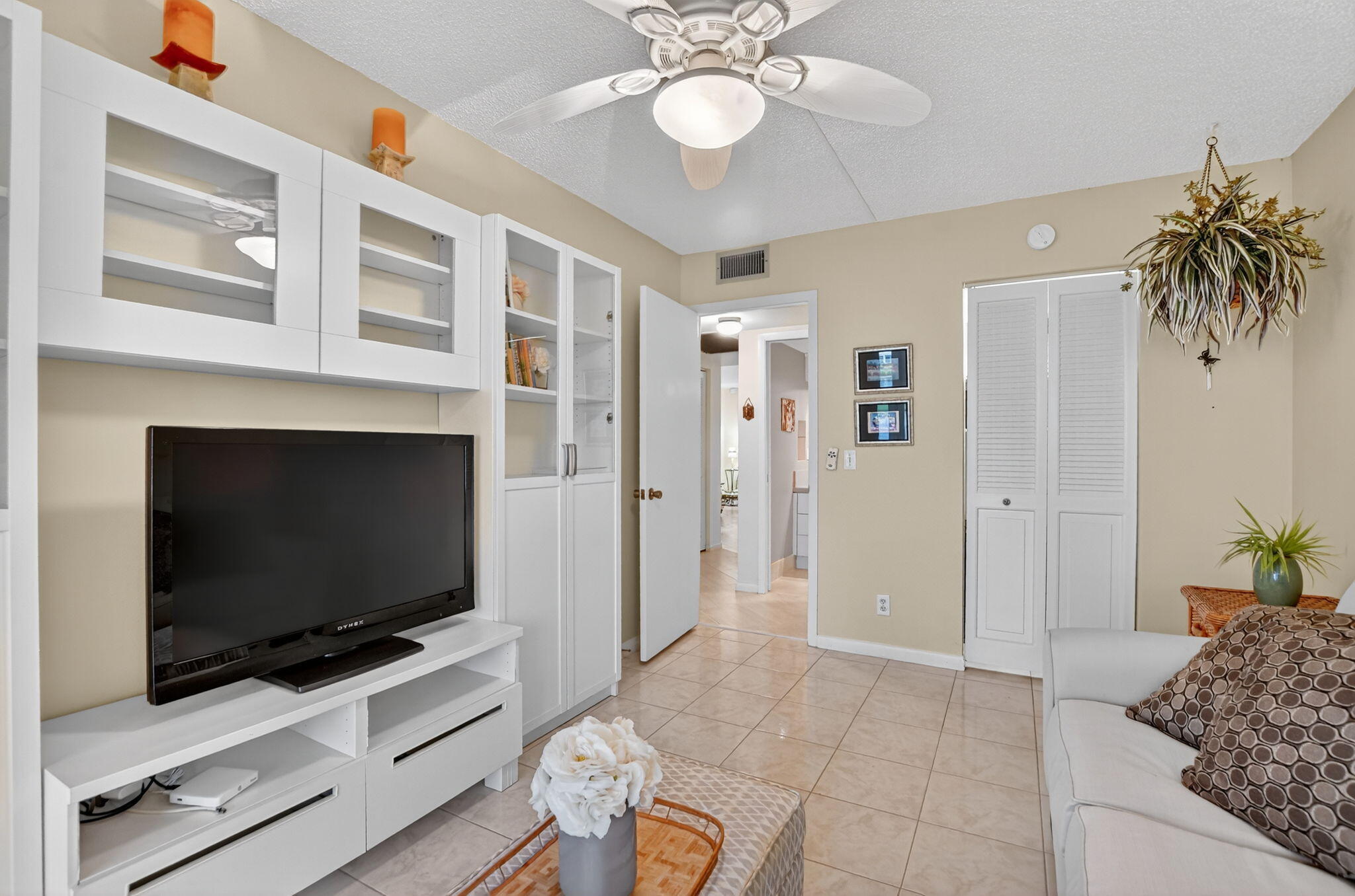 1049 Wolverton C