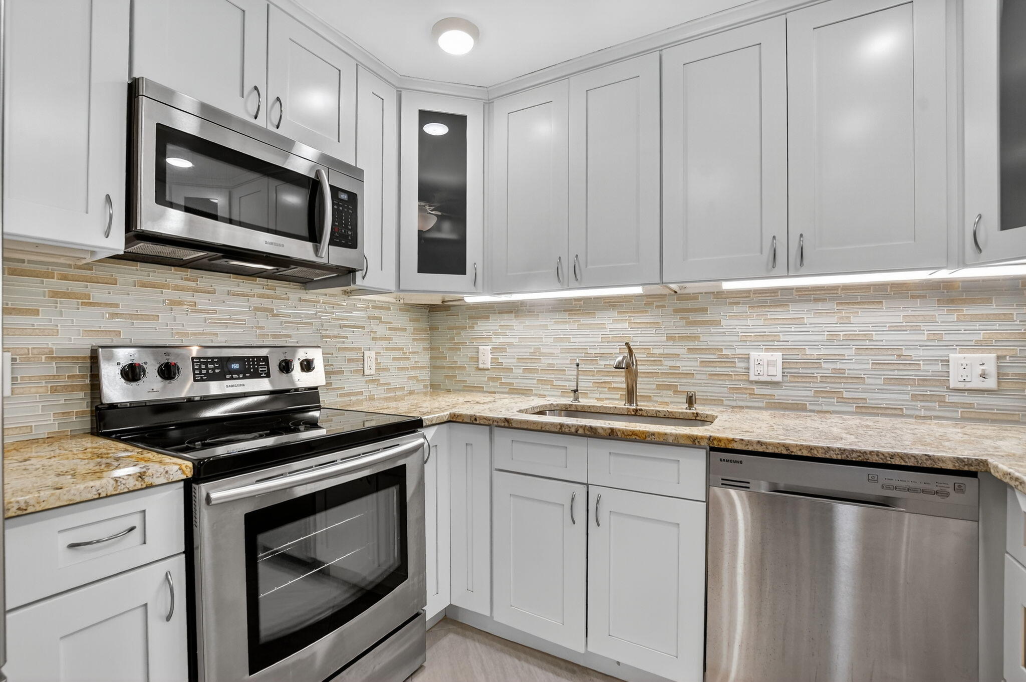 1049 Wolverton C
