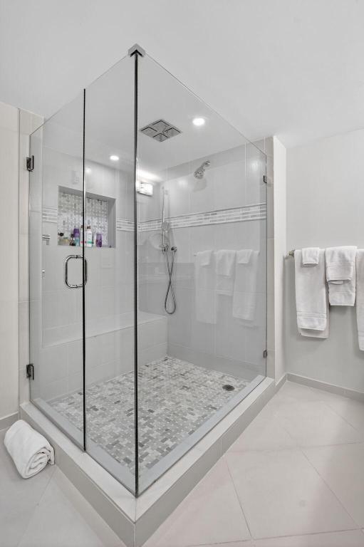 1500 S Ocean Boulevard 704