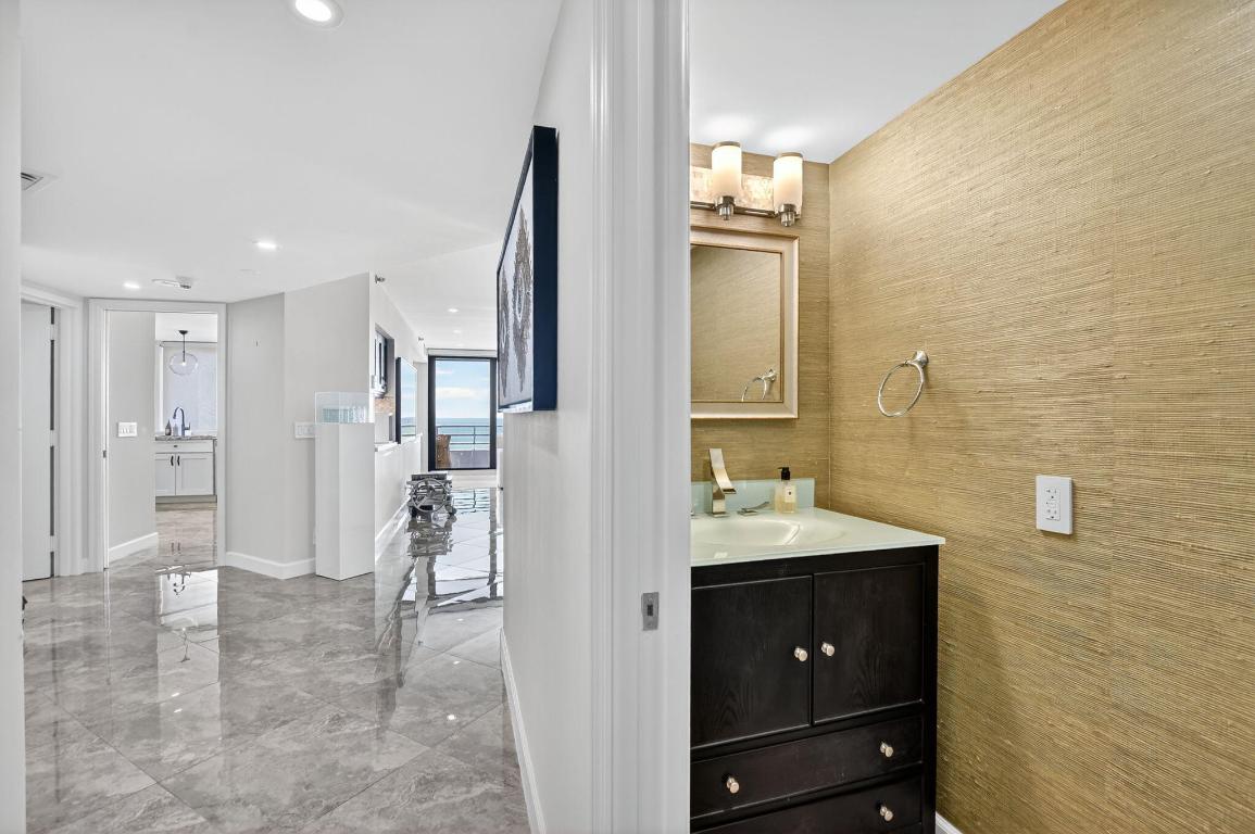 1500 S Ocean Boulevard 704