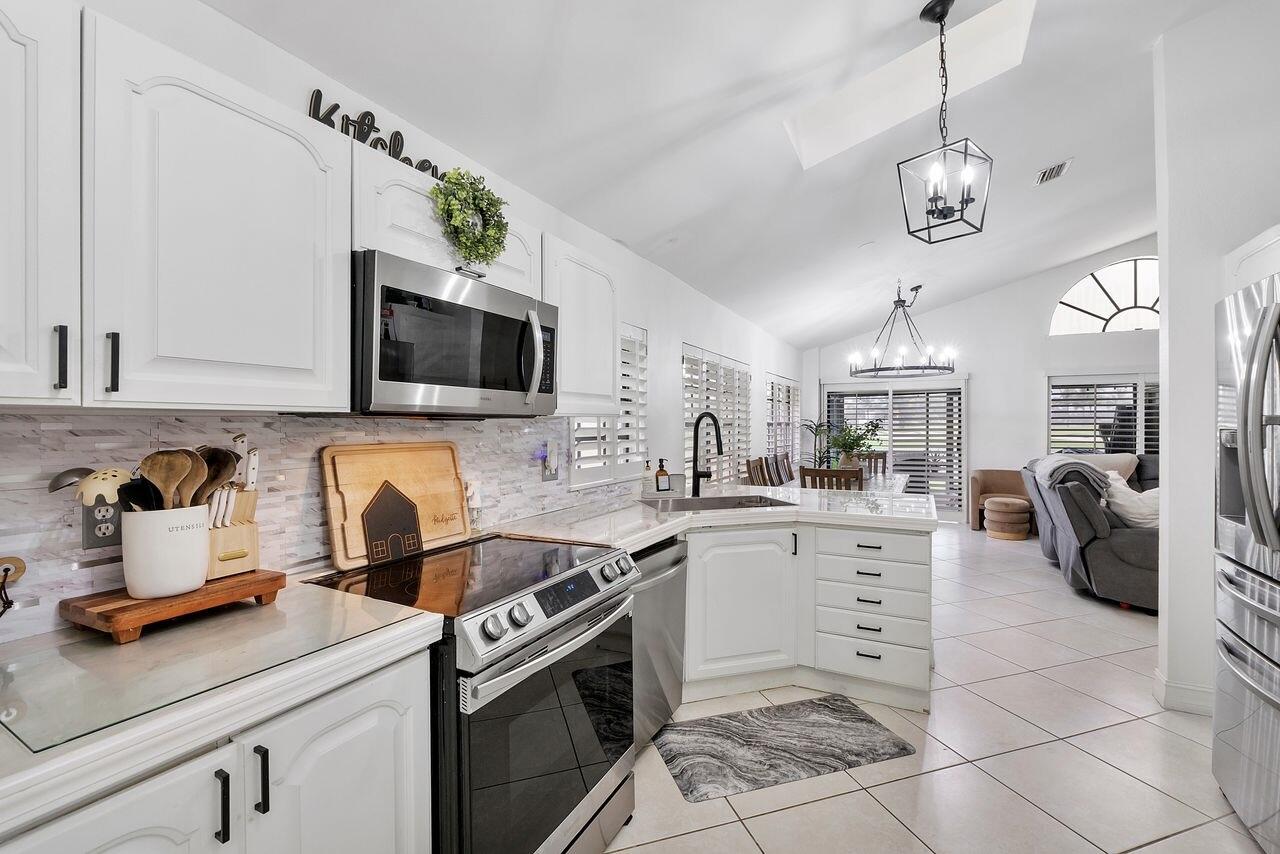 6852 Bitterbush Place