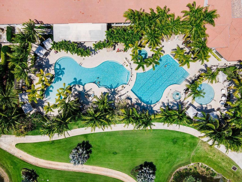 6852 Bitterbush Place