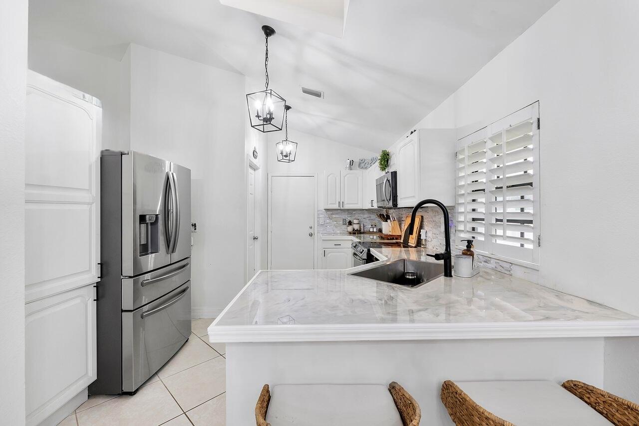 6852 Bitterbush Place