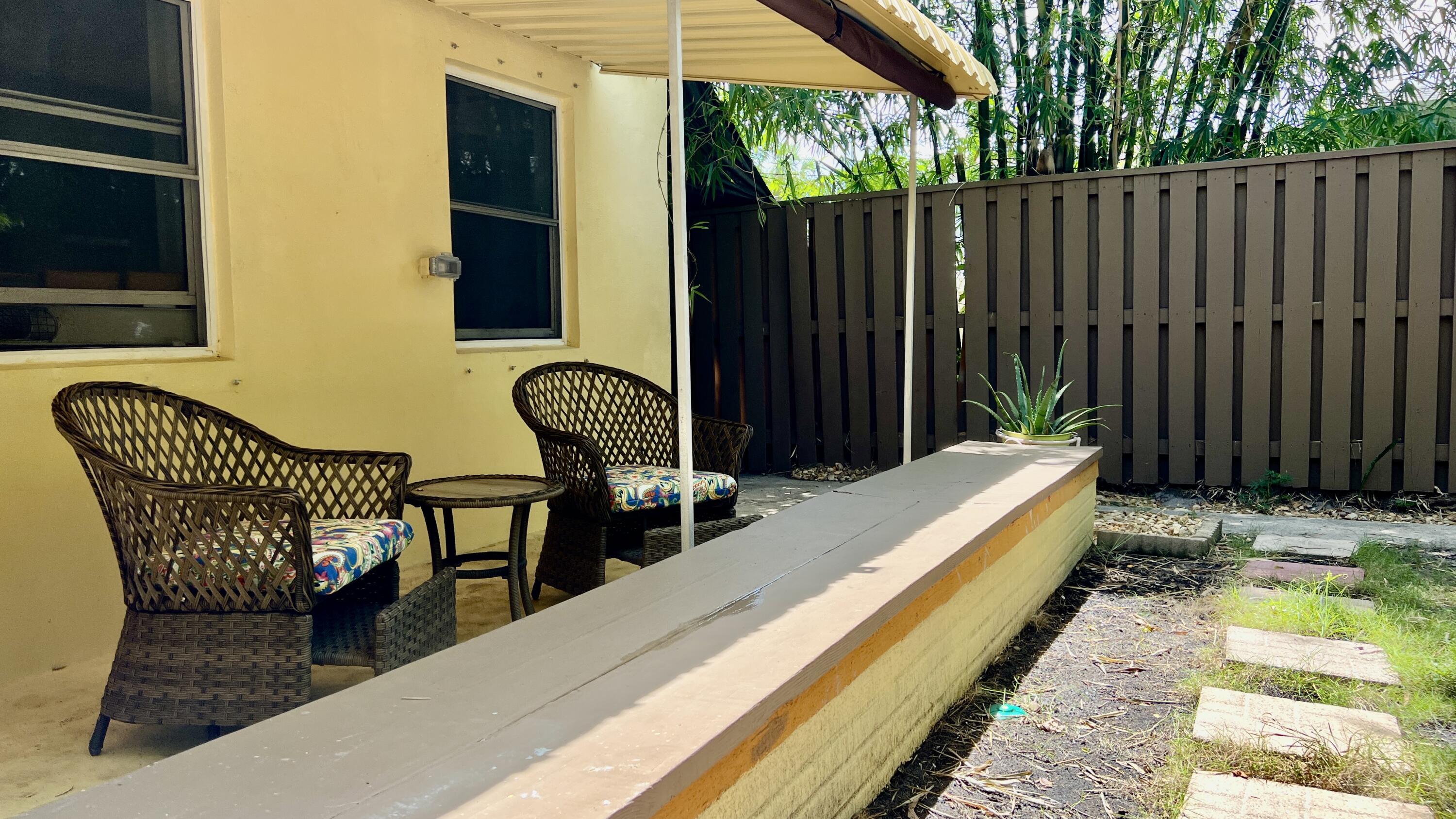 1120 S Federal Highway