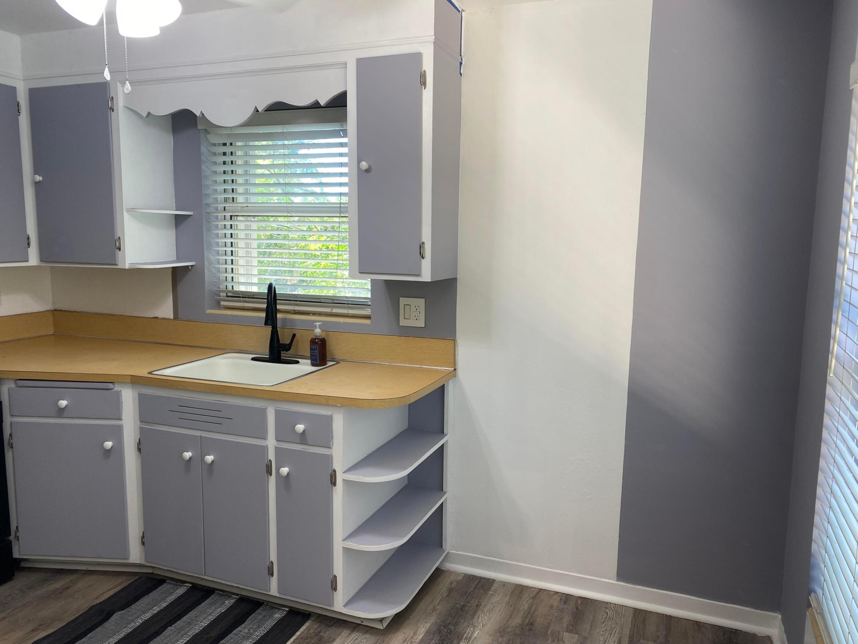 1120 S Federal Highway