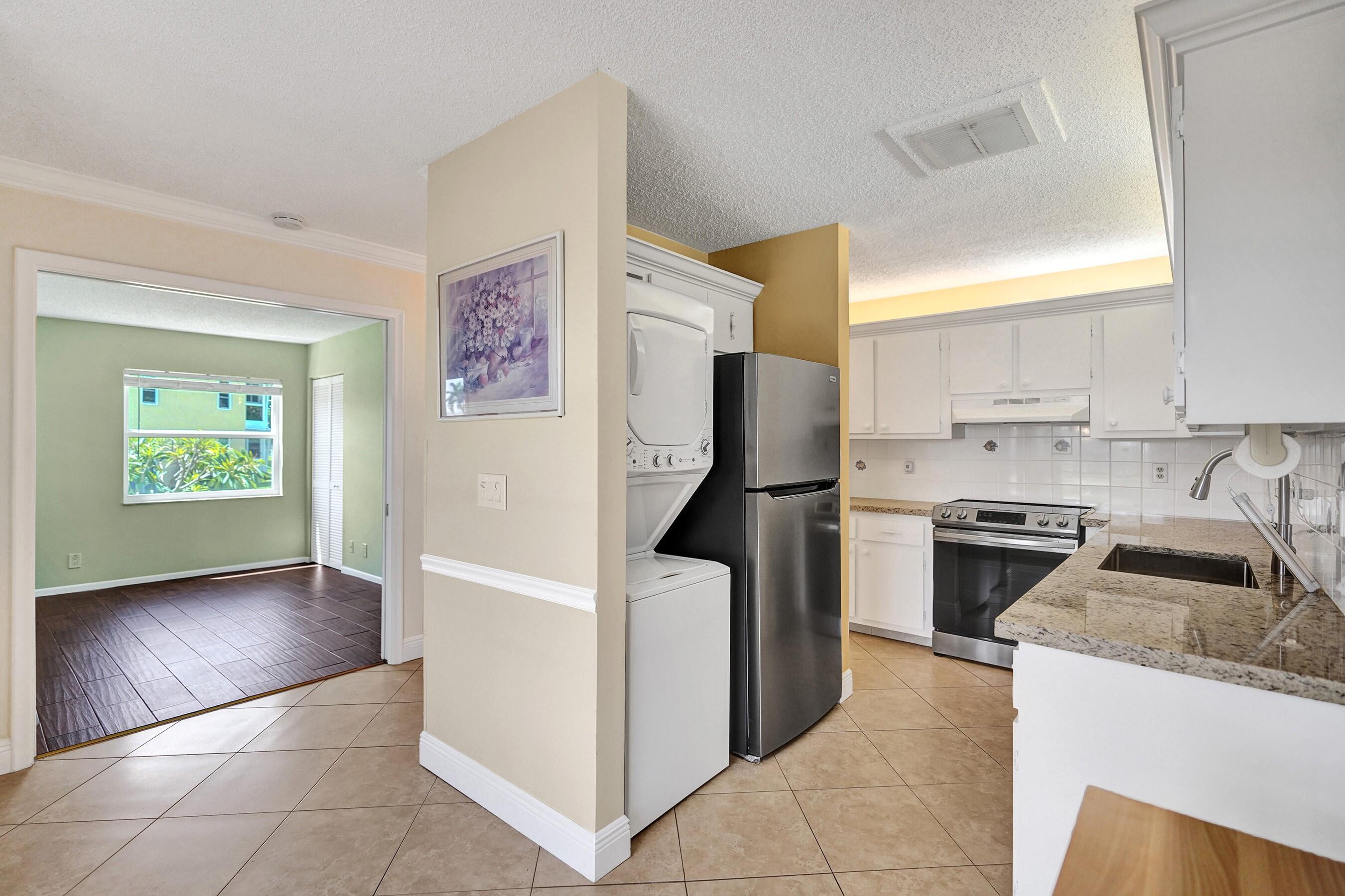 1051 Orange Terrace 101