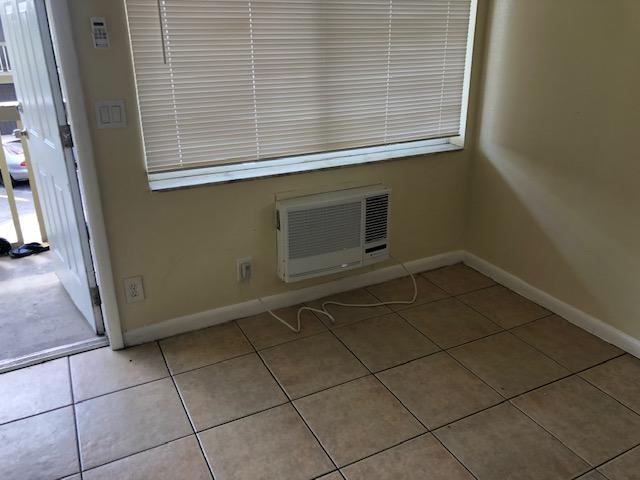 1310 S Federal Highway 8