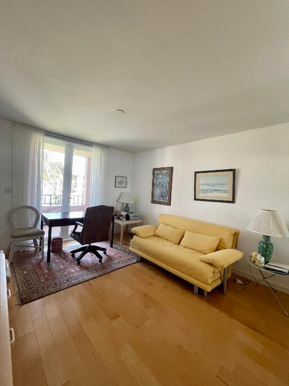 140 SE 5th Avenue 439