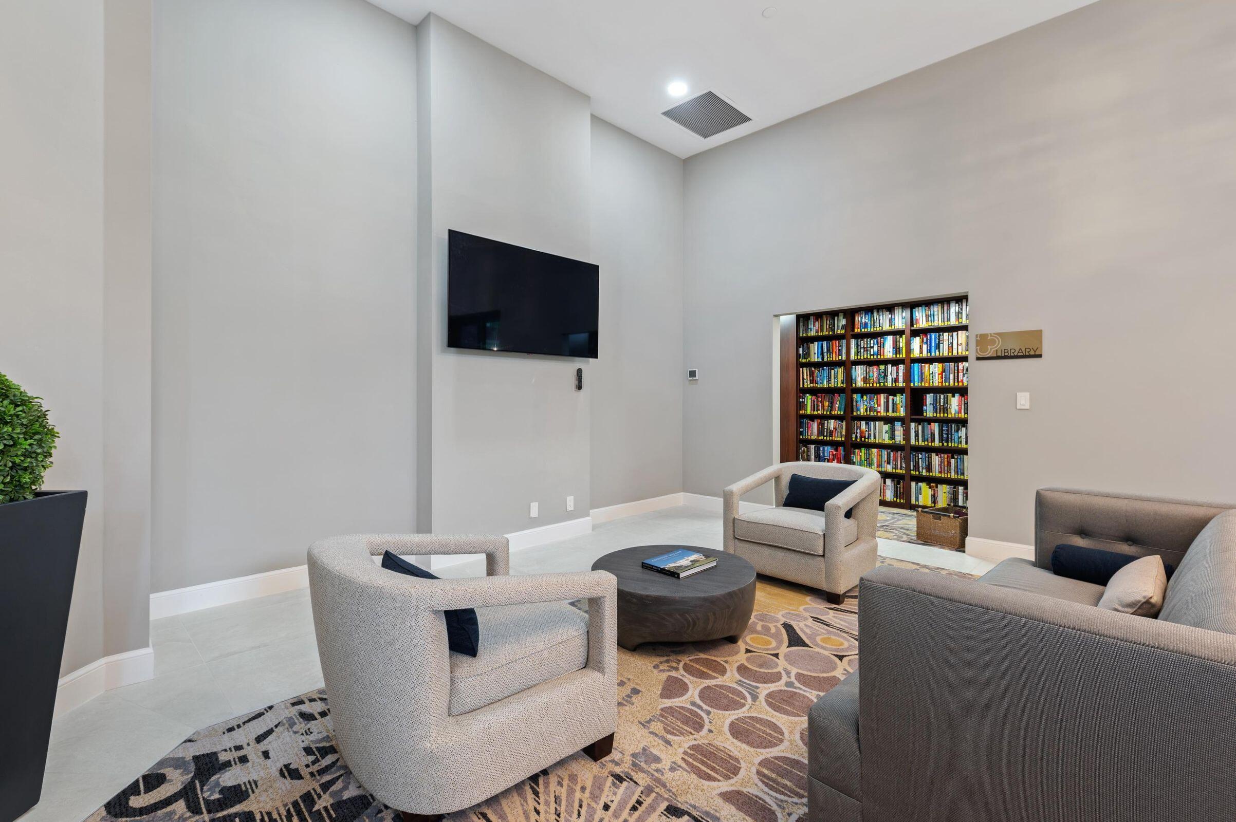 140 SE 5th Avenue 439