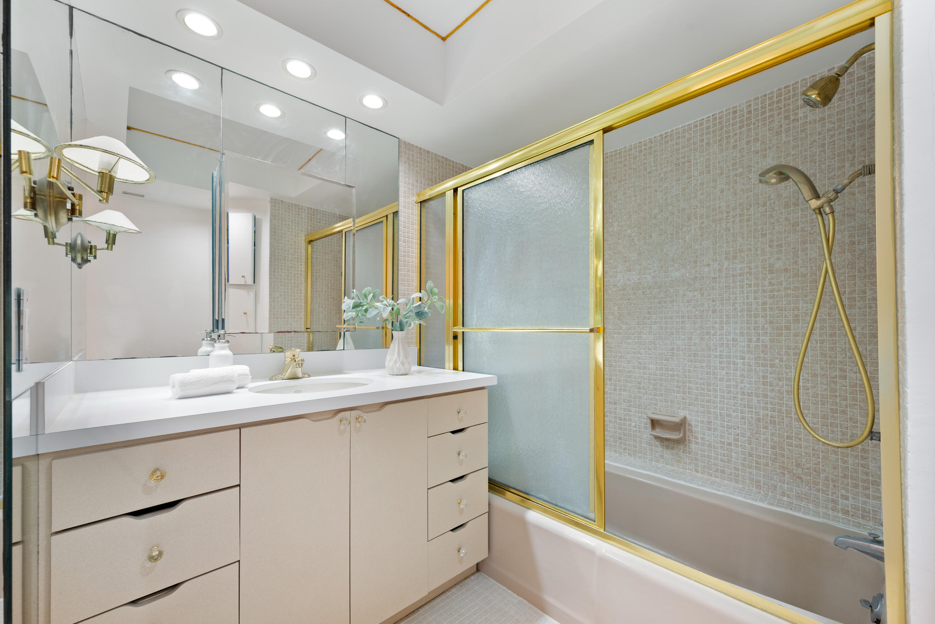 2871 N Ocean Boulevard C 207