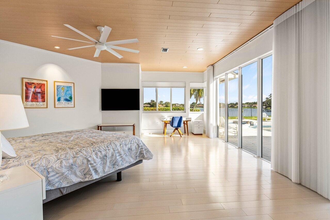 4722 Bocaire Boulevard