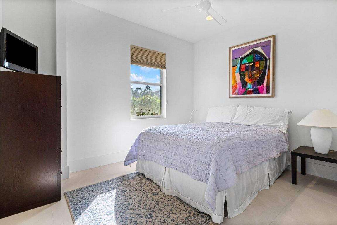 4722 Bocaire Boulevard