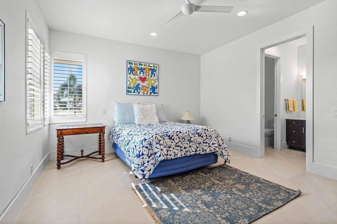 4722 Bocaire Boulevard