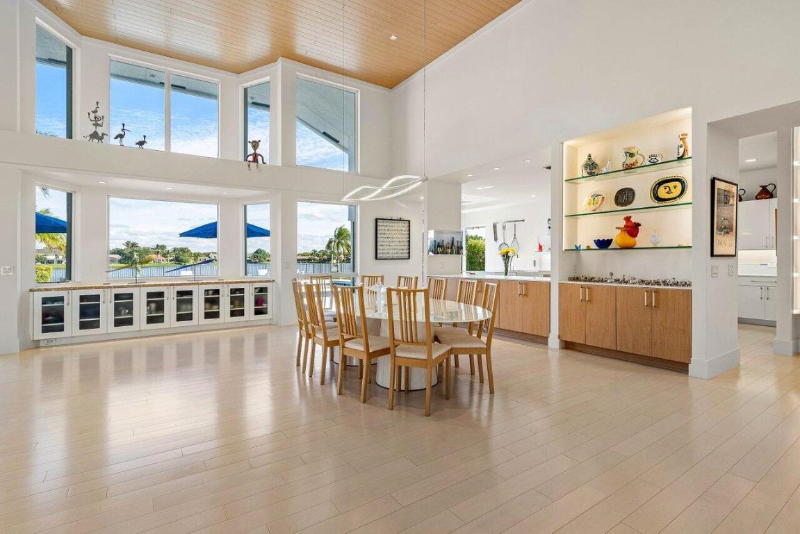 4722 Bocaire Boulevard