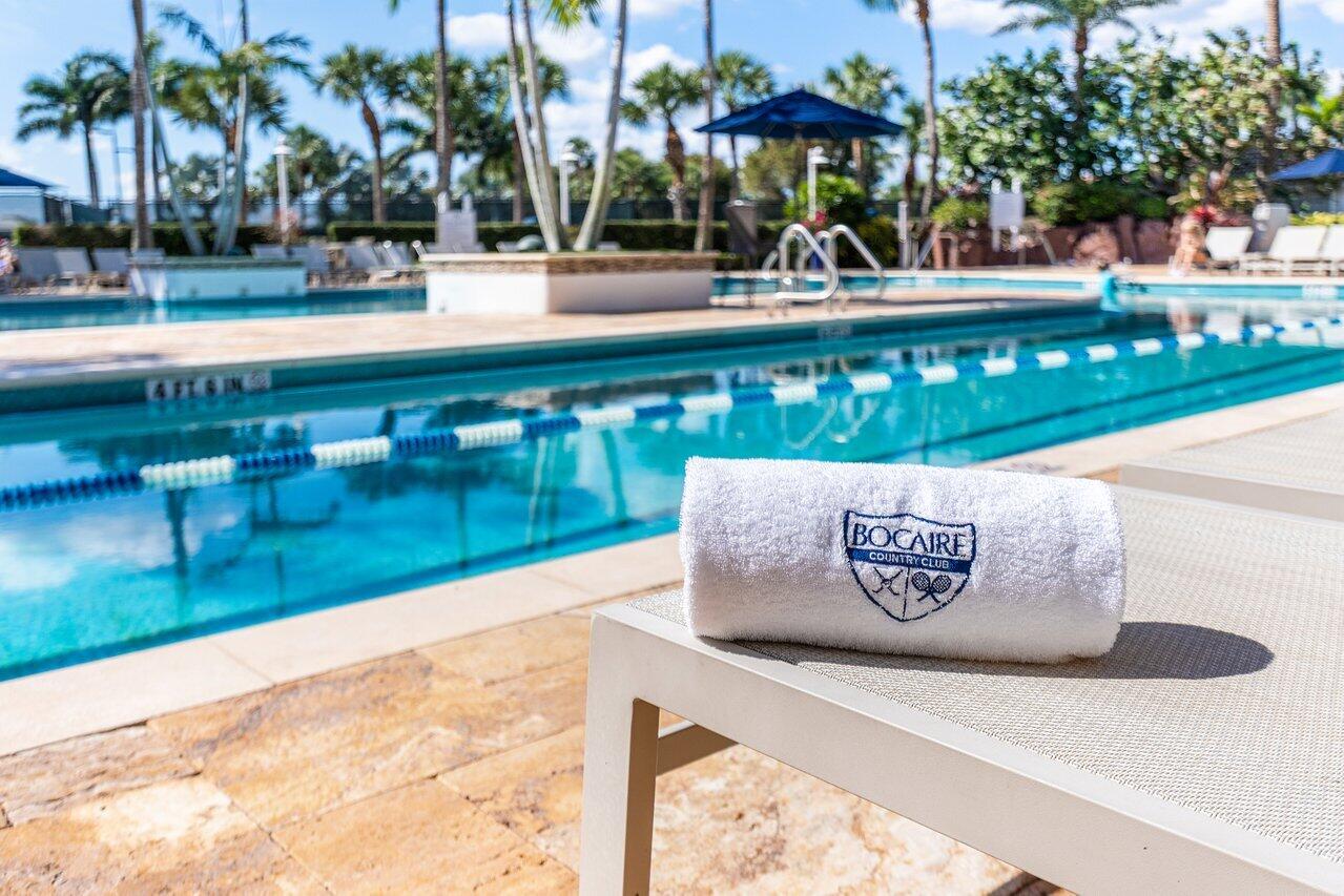 4722 Bocaire Boulevard