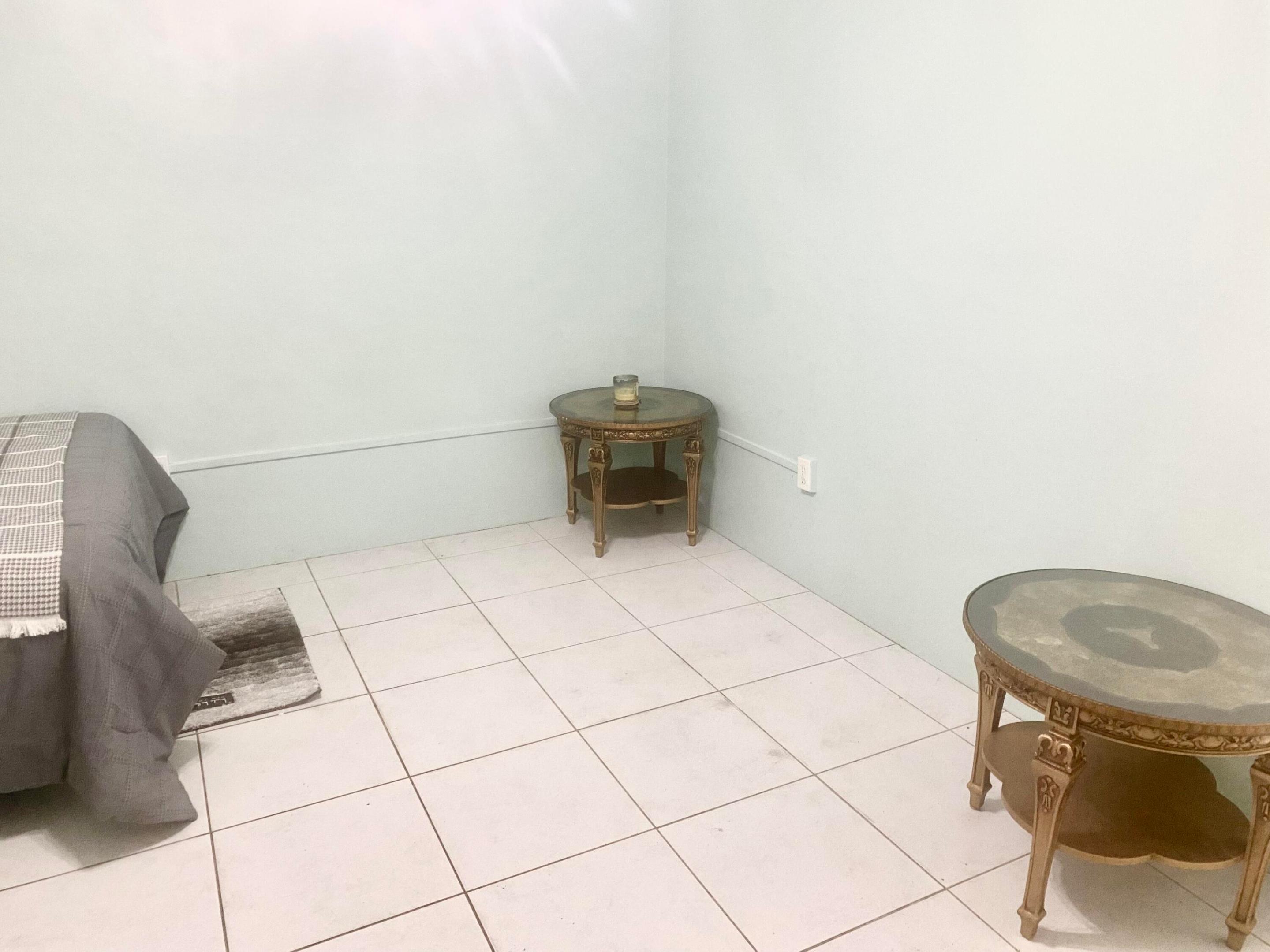 1120 S Federal Highway