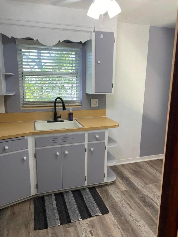 1120 S Federal Highway