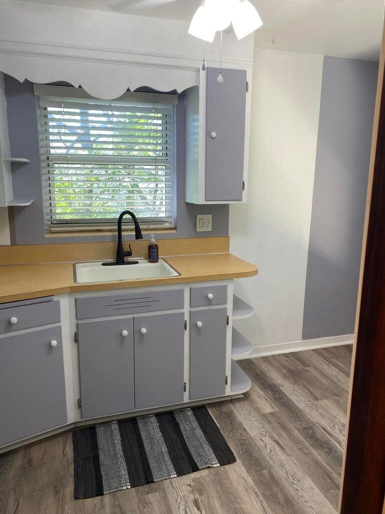 1120 S Federal Highway