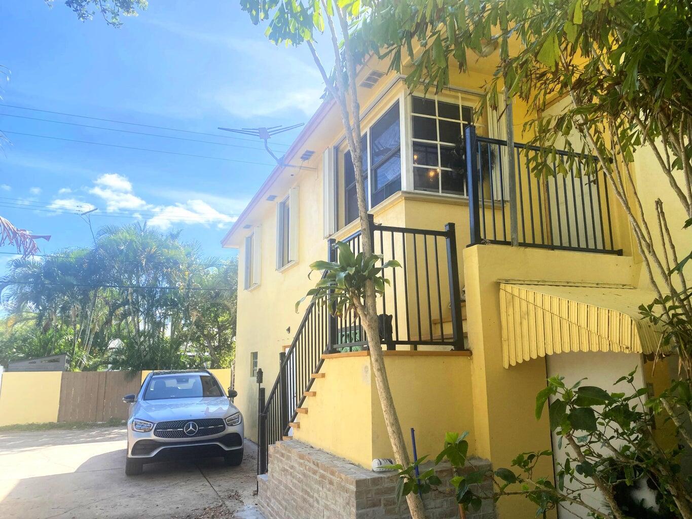 1120 S Federal Highway