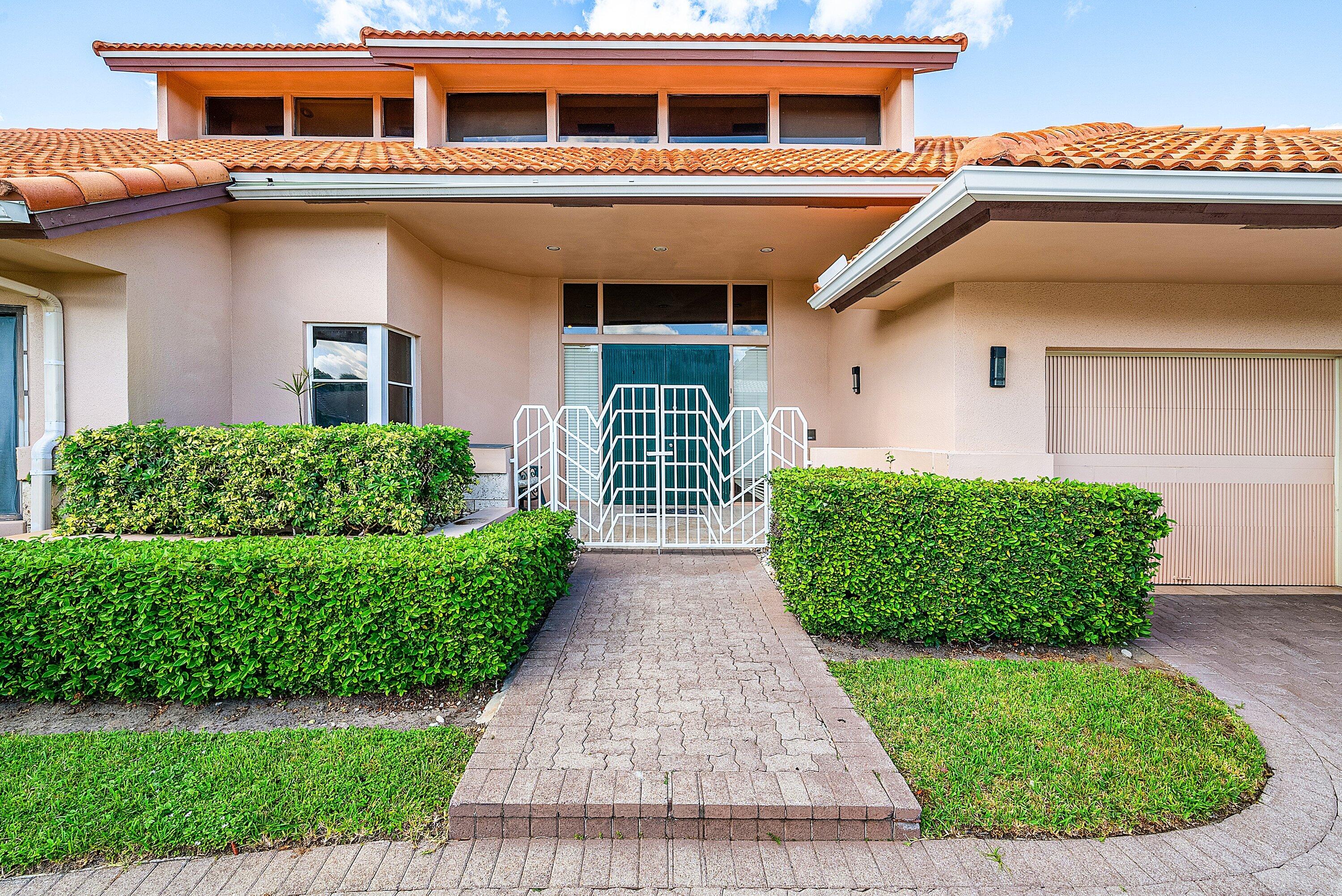 4952 Bocaire Boulevard