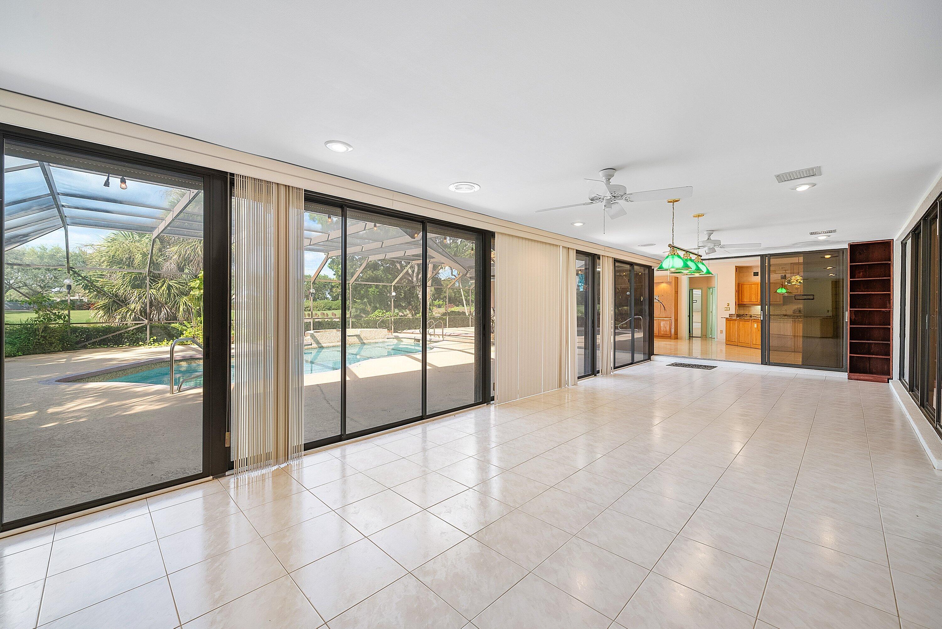 4952 Bocaire Boulevard