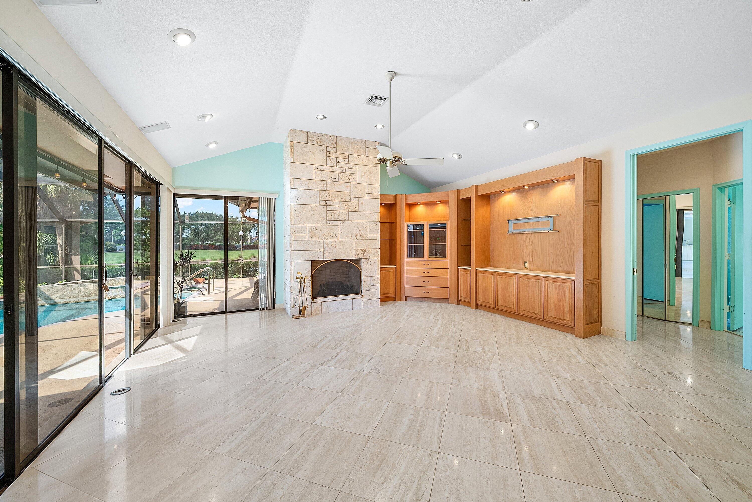 4952 Bocaire Boulevard