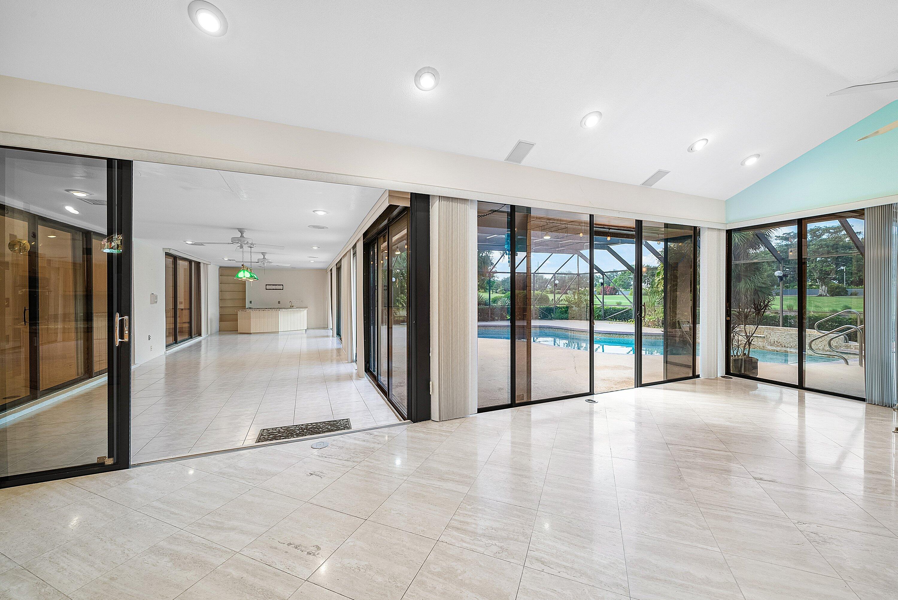 4952 Bocaire Boulevard