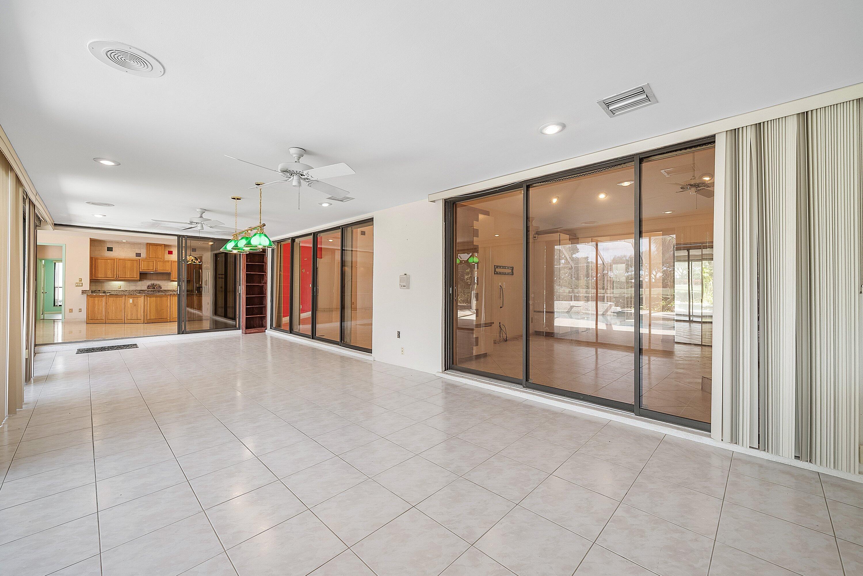 4952 Bocaire Boulevard