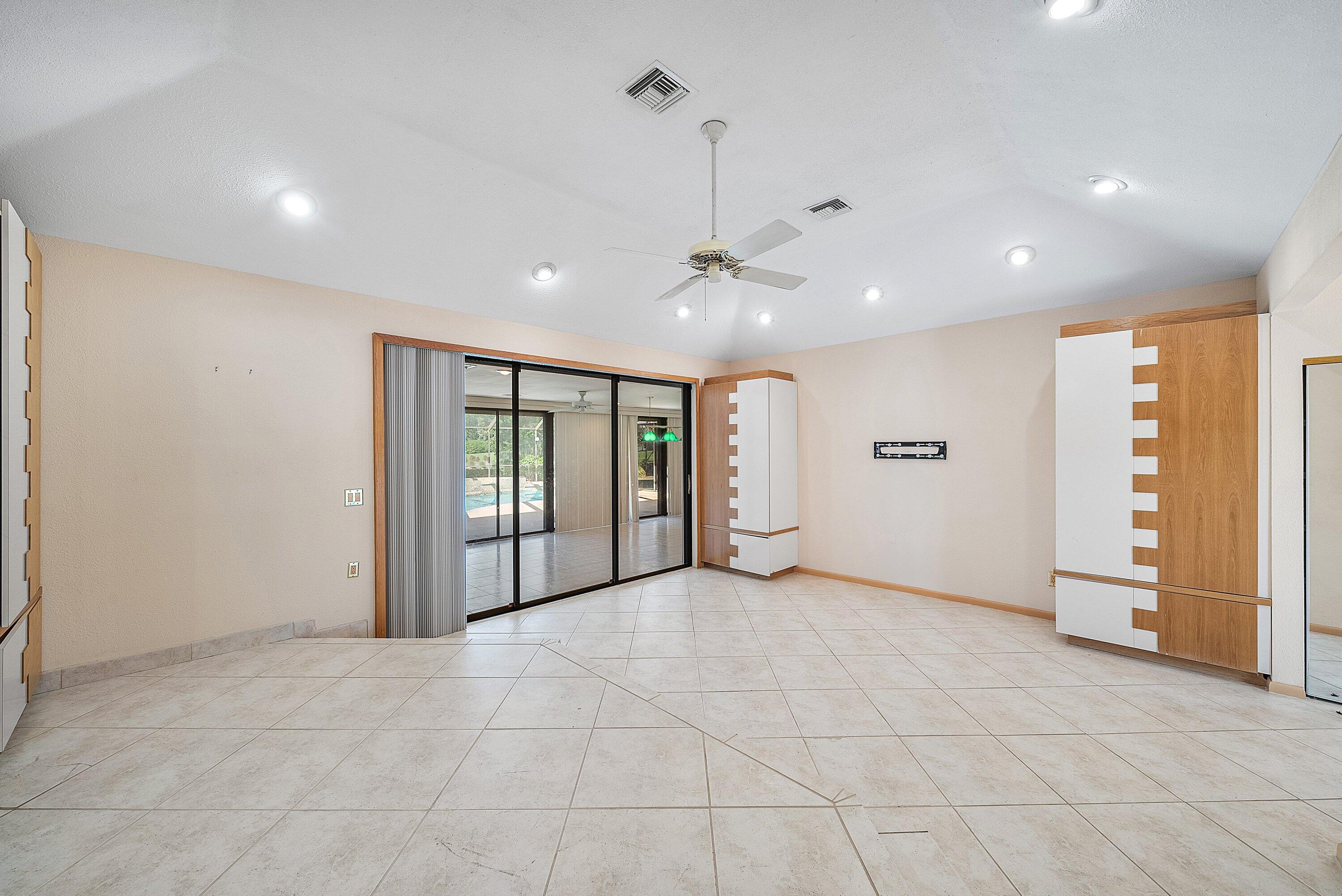 4952 Bocaire Boulevard